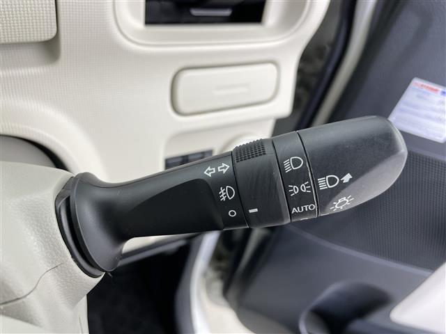 ムーヴキャンバス Ｘリミテッドメイクアップ　ＳＡＩＩ　社外ナビ　バックカメラ　ドライブレコーダー　両側パワースライドドア　衝突被害軽減システム　横滑り防止装置　アイドリングストップ　社外アルミホイール付冬タイヤ有　オートハロゲンライト　スマートキー（10枚目）