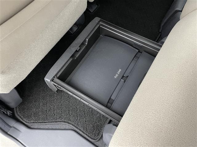 ムーヴキャンバス Ｘリミテッドメイクアップ　ＳＡＩＩ　社外ナビ　バックカメラ　ドライブレコーダー　両側パワースライドドア　衝突被害軽減システム　横滑り防止装置　アイドリングストップ　社外アルミホイール付冬タイヤ有　オートハロゲンライト　スマートキー（31枚目）