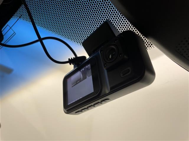 ヴェゼル ハイブリッドＺ・ホンダセンシング　純正ナビ　フルセグＴＶ　バックカメラ　寒冷地仕様　衝突被害軽減ブレーキ　アダプティブクルーズコントロール　レーンキープアシスト　コーナーセンサー前後　オートＬＥＤヘッドライト　ハーフレザーシート（2枚目）