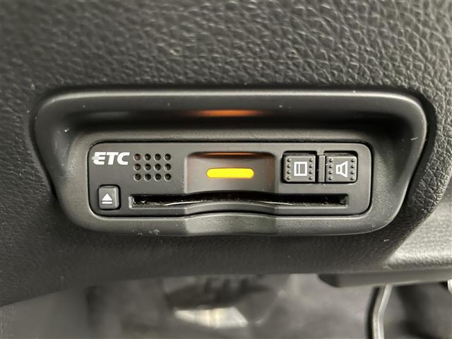 ヴェゼル ハイブリッドＺ・ホンダセンシング　純正ナビ　フルセグＴＶ　バックカメラ　寒冷地仕様　衝突被害軽減ブレーキ　アダプティブクルーズコントロール　レーンキープアシスト　コーナーセンサー前後　オートＬＥＤヘッドライト　ハーフレザーシート（5枚目）