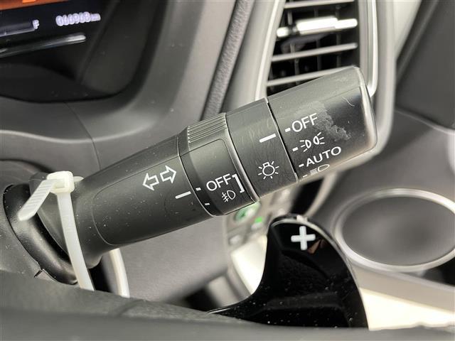 ヴェゼル ハイブリッドＺ・ホンダセンシング　純正ナビ　フルセグＴＶ　バックカメラ　寒冷地仕様　衝突被害軽減ブレーキ　アダプティブクルーズコントロール　レーンキープアシスト　コーナーセンサー前後　オートＬＥＤヘッドライト　ハーフレザーシート（10枚目）