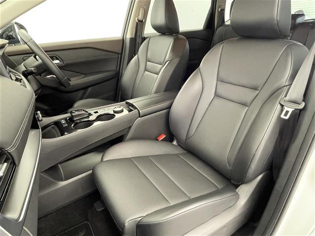 エクストレイル X e-4ORCE 純正12型ナビ 全方位カメラ ETC デジタルインナーミラー レザーシート パワーシート メモリシート シートヒーター ハンドルヒーター プロパイロット コーナーセンサー 純正アルミホイール 保証書(26枚目)