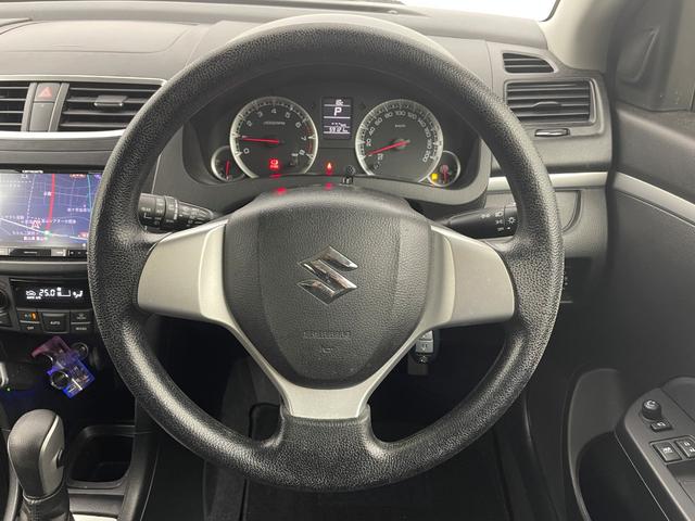 スイフト XG 社外メモリーナビ(AVIC-RZ102) ワンセグTV bluetooth バックカメラ ドライブレコーダー スマートキー スペアキー 社外マット ドアバイザー 横滑防止装置 保証書 取扱説明書(9枚目)