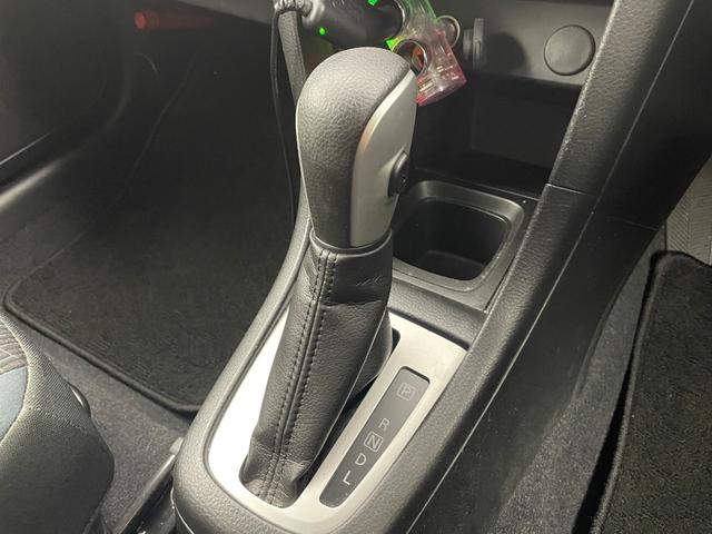 スイフト XG 社外メモリーナビ(AVIC-RZ102) ワンセグTV bluetooth バックカメラ ドライブレコーダー スマートキー スペアキー 社外マット ドアバイザー 横滑防止装置 保証書 取扱説明書(17枚目)