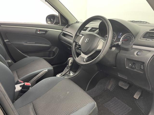 スイフト XG 社外メモリーナビ(AVIC-RZ102) ワンセグTV bluetooth バックカメラ ドライブレコーダー スマートキー スペアキー 社外マット ドアバイザー 横滑防止装置 保証書 取扱説明書(22枚目)