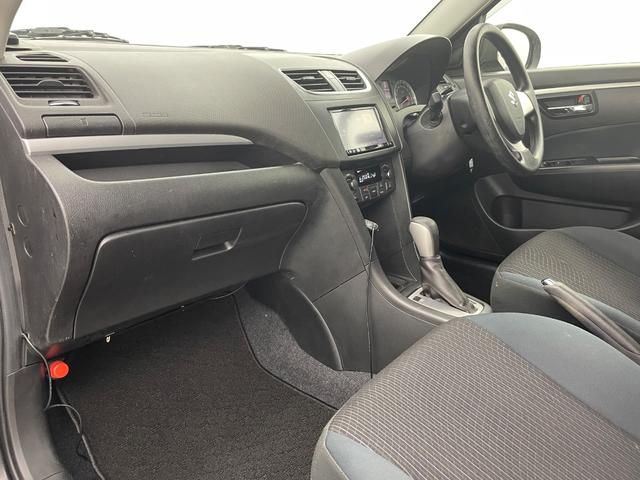 スイフト XG 社外メモリーナビ(AVIC-RZ102) ワンセグTV bluetooth バックカメラ ドライブレコーダー スマートキー スペアキー 社外マット ドアバイザー 横滑防止装置 保証書 取扱説明書(27枚目)