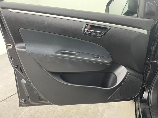 スイフト XG 社外メモリーナビ(AVIC-RZ102) ワンセグTV bluetooth バックカメラ ドライブレコーダー スマートキー スペアキー 社外マット ドアバイザー 横滑防止装置 保証書 取扱説明書(40枚目)