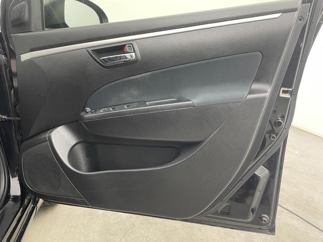 スイフト XG 社外メモリーナビ(AVIC-RZ102) ワンセグTV bluetooth バックカメラ ドライブレコーダー スマートキー スペアキー 社外マット ドアバイザー 横滑防止装置 保証書 取扱説明書(41枚目)