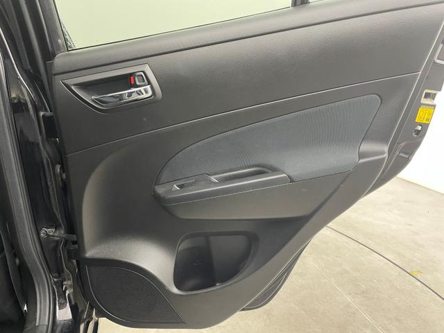 スイフト XG 社外メモリーナビ(AVIC-RZ102) ワンセグTV bluetooth バックカメラ ドライブレコーダー スマートキー スペアキー 社外マット ドアバイザー 横滑防止装置 保証書 取扱説明書(43枚目)