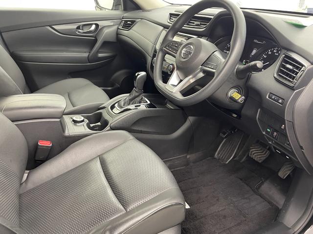 エクストレイル 20S Vセレクション 純正ナビ バックカメラ ETC 衝突被害軽減システム 横滑り防止装置 アイドリングストップ オートLEDライト 純正アルミホイール 純正フロアマット ミラーヒーター ダウンヒルアシストコントロール(24枚目)