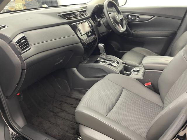 エクストレイル 20S Vセレクション 純正ナビ バックカメラ ETC 衝突被害軽減システム 横滑り防止装置 アイドリングストップ オートLEDライト 純正アルミホイール 純正フロアマット ミラーヒーター ダウンヒルアシストコントロール(28枚目)