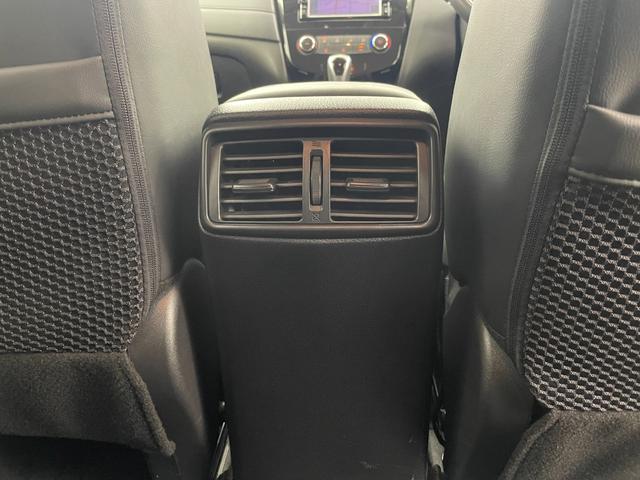 エクストレイル 20S Vセレクション 純正ナビ バックカメラ ETC 衝突被害軽減システム 横滑り防止装置 アイドリングストップ オートLEDライト 純正アルミホイール 純正フロアマット ミラーヒーター ダウンヒルアシストコントロール(33枚目)