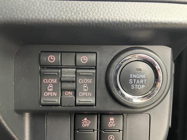 ルーミー カスタムＧ　純正９型ディスプレイオーディオ　バックカメラ　両側パワースライドドア　衝突被害軽減システム　レーダークルーズコントロール　コーナーセンサー　横滑り防止装置　純正アルミホイール　オートＬＥＤライト（3枚目）