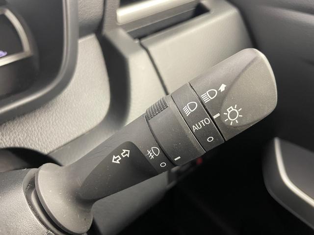 ルーミー カスタムＧ　純正９型ディスプレイオーディオ　バックカメラ　両側パワースライドドア　衝突被害軽減システム　レーダークルーズコントロール　コーナーセンサー　横滑り防止装置　純正アルミホイール　オートＬＥＤライト（11枚目）