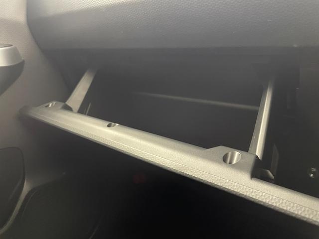 ルーミー カスタムＧ　純正９型ディスプレイオーディオ　バックカメラ　両側パワースライドドア　衝突被害軽減システム　レーダークルーズコントロール　コーナーセンサー　横滑り防止装置　純正アルミホイール　オートＬＥＤライト（30枚目）