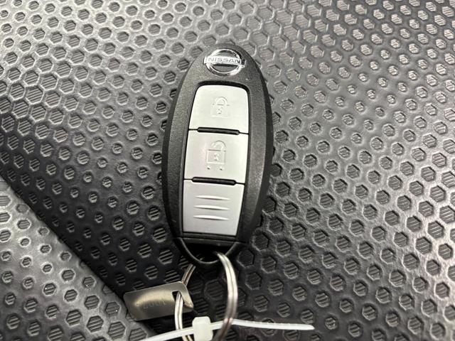 エクストレイル 20S 4WD 純正ナビ フルセグTV バックカメラ エマージェンシーブレーキ クリアランスソナー オートライト 横滑り防止装置 カプロンシート ドライブレコーダー スマートキー プッシュスタート 取扱説明書(18枚目)