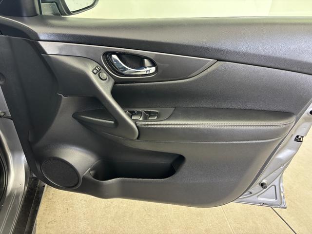 エクストレイル 20S 4WD 純正ナビ フルセグTV バックカメラ エマージェンシーブレーキ クリアランスソナー オートライト 横滑り防止装置 カプロンシート ドライブレコーダー スマートキー プッシュスタート 取扱説明書(40枚目)