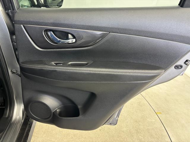 エクストレイル 20S 4WD 純正ナビ フルセグTV バックカメラ エマージェンシーブレーキ クリアランスソナー オートライト 横滑り防止装置 カプロンシート ドライブレコーダー スマートキー プッシュスタート 取扱説明書(42枚目)