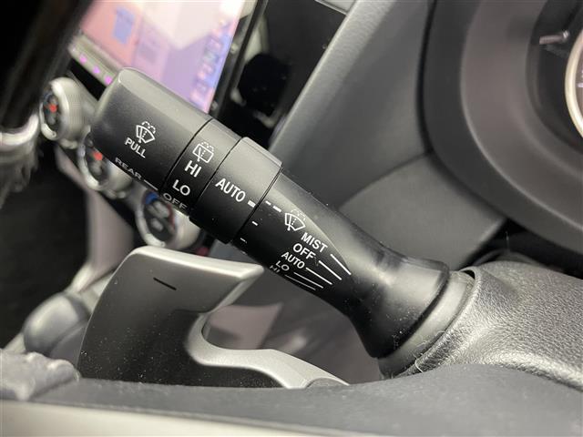 フォレスター 2.0i-L アイサイト 純正SDナビ フルセグTV Bluetooth バックカメラ レーダークルコン アイサイト ETC ドライブレコーダー 革巻きステアリング パワーシート シートヒーター プリクラッシュセーフティ(9枚目)