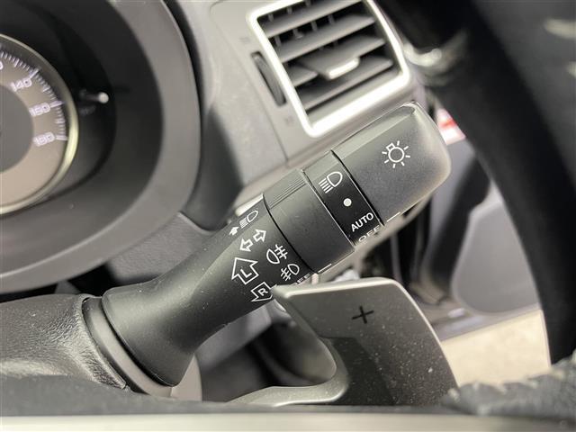 フォレスター 2.0i-L アイサイト 純正SDナビ フルセグTV Bluetooth バックカメラ レーダークルコン アイサイト ETC ドライブレコーダー 革巻きステアリング パワーシート シートヒーター プリクラッシュセーフティ(10枚目)
