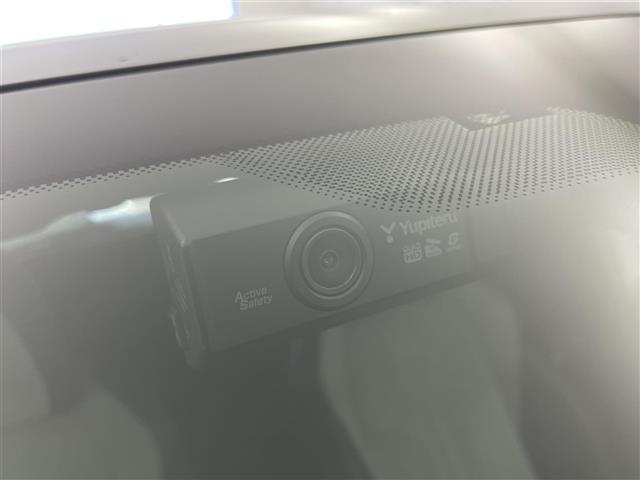 208 GT 純正ナビ アラウンドビューモニター 衝突被害軽減ブレーキ アダプティブクルーズコントロール レーンキープアシスト オートLEDヘッドライト クリアランスソナー ハーフレザーシート 前席シートヒーター(3枚目)