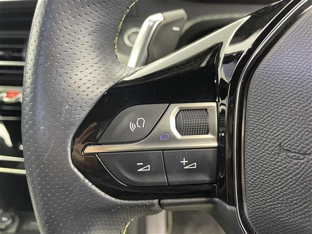 208 GT 純正ナビ アラウンドビューモニター 衝突被害軽減ブレーキ アダプティブクルーズコントロール レーンキープアシスト オートLEDヘッドライト クリアランスソナー ハーフレザーシート 前席シートヒーター(9枚目)