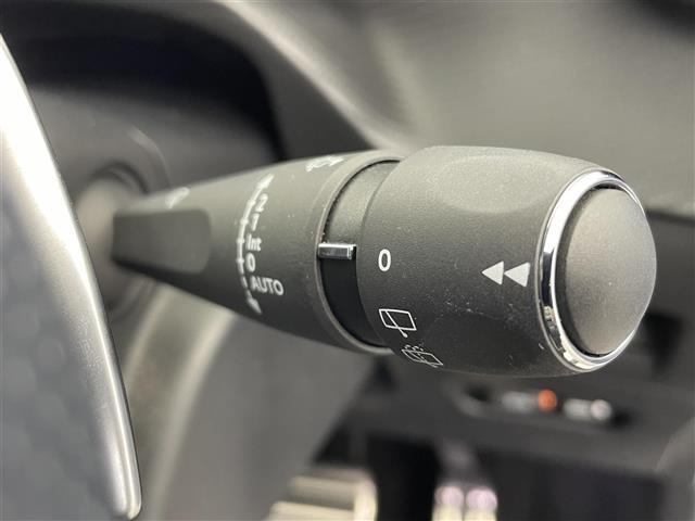 208 GT 純正ナビ アラウンドビューモニター 衝突被害軽減ブレーキ アダプティブクルーズコントロール レーンキープアシスト オートLEDヘッドライト クリアランスソナー ハーフレザーシート 前席シートヒーター(12枚目)