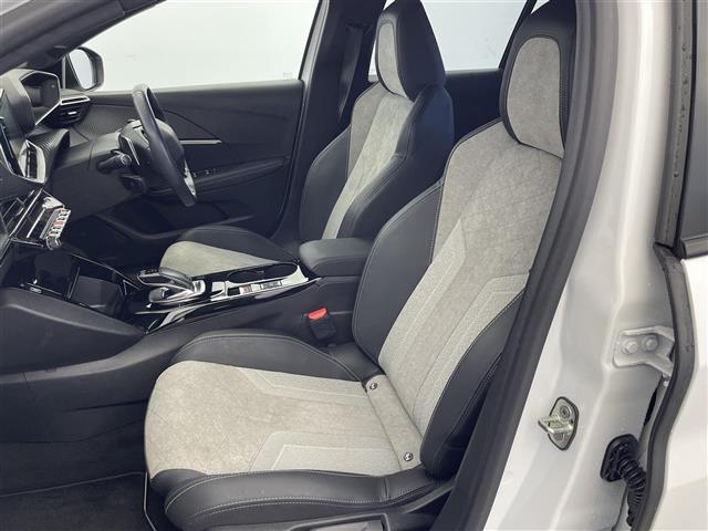 208 GT 純正ナビ アラウンドビューモニター 衝突被害軽減ブレーキ アダプティブクルーズコントロール レーンキープアシスト オートLEDヘッドライト クリアランスソナー ハーフレザーシート 前席シートヒーター(21枚目)