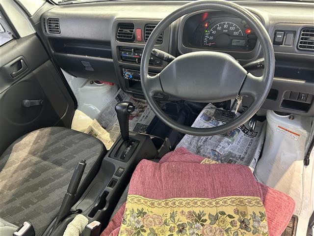 キャリイトラック ベースグレード 4WD カーオーディオ(AM/FM/CD/AUX/USB) ヘッドライトレベライザー 社外12インチAW エアコン パワーステアリング(2枚目)
