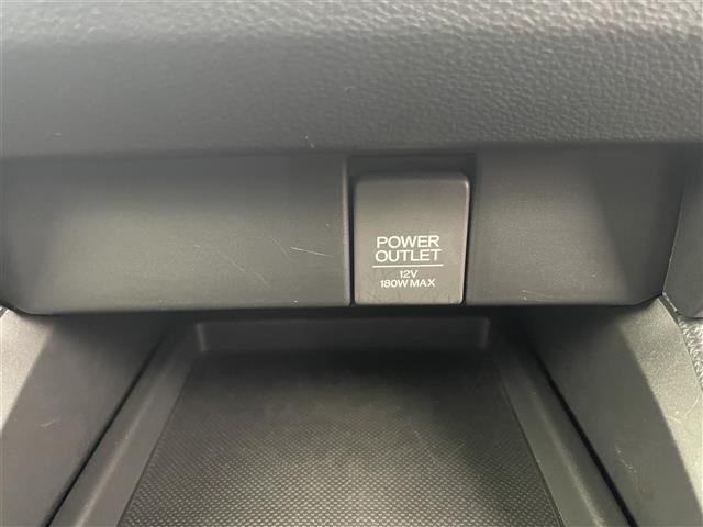 オデッセイ アブソルート・２０ｔｈアニバーサリーパッケージ　純正ナビ　バックカメラ　ドライブレコーダー　ＥＴＣ　両側パワースライドドア　ハーフレザー　衝突被害軽減システム　レーダークルーズコントロール　純正アルミホイール　純正フロアマット　オートＬＥＤライト（17枚目）