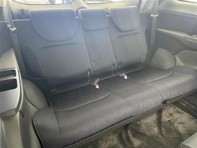 オデッセイ アブソルート・２０ｔｈアニバーサリーパッケージ　純正ナビ　バックカメラ　ドライブレコーダー　ＥＴＣ　両側パワースライドドア　ハーフレザー　衝突被害軽減システム　レーダークルーズコントロール　純正アルミホイール　純正フロアマット　オートＬＥＤライト（24枚目）