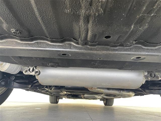 オデッセイ アブソルート・２０ｔｈアニバーサリーパッケージ　純正ナビ　バックカメラ　ドライブレコーダー　ＥＴＣ　両側パワースライドドア　ハーフレザー　衝突被害軽減システム　レーダークルーズコントロール　純正アルミホイール　純正フロアマット　オートＬＥＤライト（41枚目）