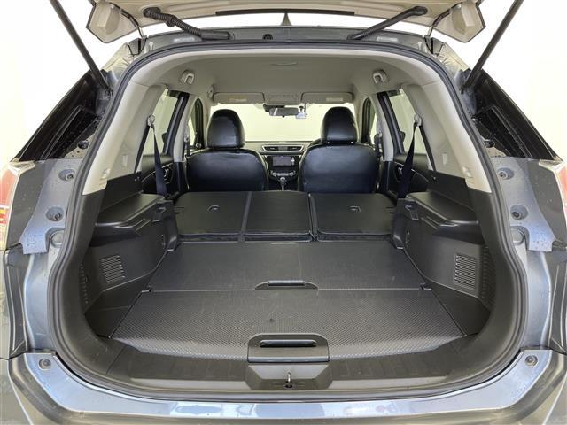 エクストレイル ２０Ｘ　エマージェンシーブレーキパッケージ　社外ナビ　バックカメラ　ドライブレコーダー　ＥＴＣ　衝突被害軽減システム　横滑り防止装置　アイドリングストップ　純正アルミホイール　純正フロアマット　オートＬＥＤライト　コーナーセンサー　スマートキー（32枚目）