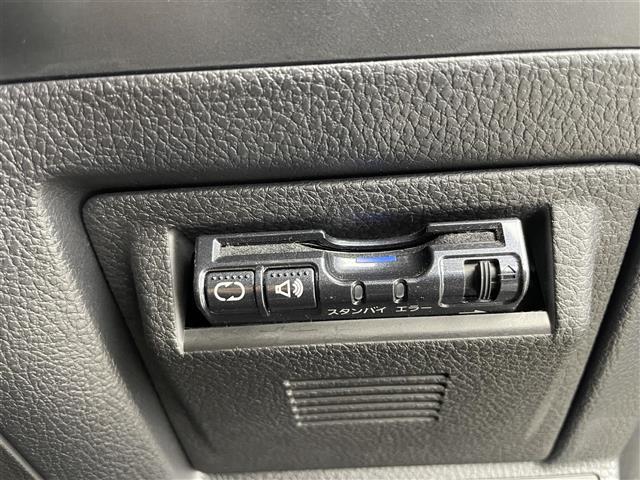 レヴォーグ １．６ＧＴアイサイト　純正ナビ　バックカメラ　ドライブレコーダー　ＥＴＣ　衝突被害軽減システム　レーダークルーズコントロール　横滑り防止装置　アイドリングストップ　純正フロアマット　電子パーキング　オートＬＥＤライト（4枚目）