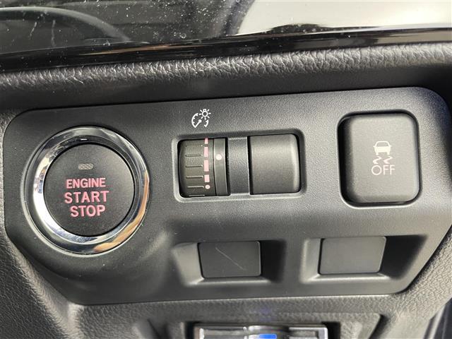 レヴォーグ １．６ＧＴアイサイト　純正ナビ　バックカメラ　ドライブレコーダー　ＥＴＣ　衝突被害軽減システム　レーダークルーズコントロール　横滑り防止装置　アイドリングストップ　純正フロアマット　電子パーキング　オートＬＥＤライト（17枚目）