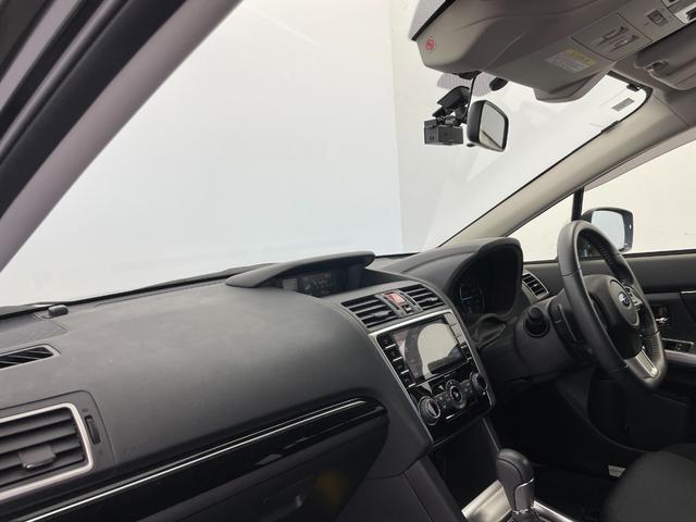 レヴォーグ １．６ＧＴアイサイト　純正ナビ　バックカメラ　ドライブレコーダー　ＥＴＣ　衝突被害軽減システム　レーダークルーズコントロール　横滑り防止装置　アイドリングストップ　純正フロアマット　電子パーキング　オートＬＥＤライト（30枚目）