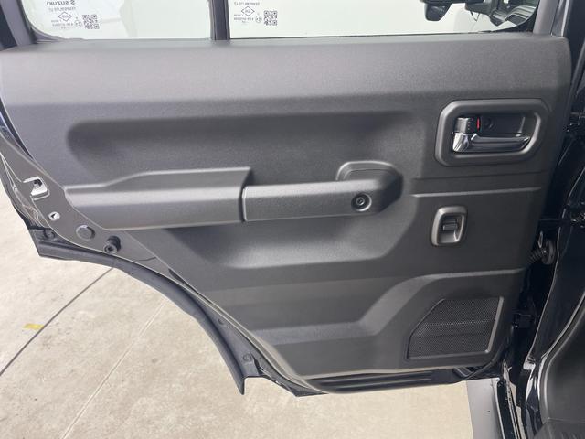 ジムニーノマド FC ワンオーナー 4WD デュアルカメラブレーキサポート アダプティブクルーズコントロール 車線逸脱警報機能 標識認識機能 後退時ブレーキサポート ハイビームアシスト オートLEDライト パーキングセンサ(41枚目)