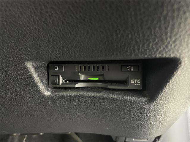 シエンタ ファンベースG クエロ ワンオーナー 純正SDナビ BT フルセグTV バックカメラ 社外AW付き冬タイヤ積込 両側パワースライドドア 衝突軽減システム クルコン レーンキープアシスト コーナーセンサー オートハイビーム(3枚目)