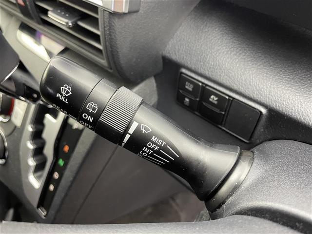 シエンタ ファンベースG クエロ ワンオーナー 純正SDナビ BT フルセグTV バックカメラ 社外AW付き冬タイヤ積込 両側パワースライドドア 衝突軽減システム クルコン レーンキープアシスト コーナーセンサー オートハイビーム(10枚目)