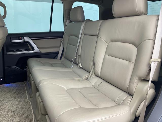 ランドクルーザー ＡＸ　Ｇセレクション　純正ナビ（ＣＤ　ＤＶＤ　ＭＳＶ）　バックカメラ　前後コーナーセンサー　ビルトインＥＴＣ　ベージュ革　前席パワーシート・シートヒーター　ＡＣＣ　純正スタッドレスＴセット積込み　スマートキー　ステップ（35枚目）