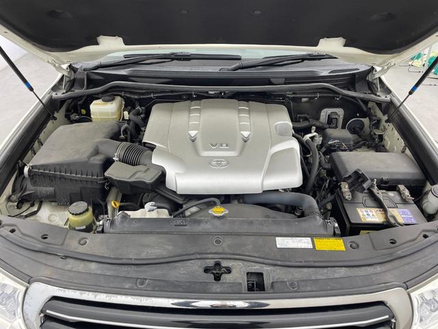 ランドクルーザー ＡＸ　Ｇセレクション　純正ナビ（ＣＤ　ＤＶＤ　ＭＳＶ）　バックカメラ　前後コーナーセンサー　ビルトインＥＴＣ　ベージュ革　前席パワーシート・シートヒーター　ＡＣＣ　純正スタッドレスＴセット積込み　スマートキー　ステップ（62枚目）