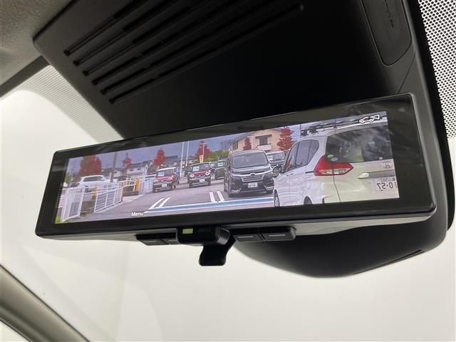 セレナ ｅ－パワー　ハイウェイスターＶ　登録済未使用車　１２．３型アドバンスドドライブアシストディスプレイ　ＴＶ　アラウンドビューモニター　両側パワースライドドア　プロパイロット　インテリジェントルームミラー　ワイヤレス充電　ＥＴＣ２．０（2枚目）