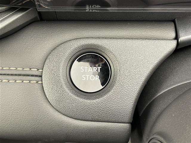 セレナ ｅ－パワー　ハイウェイスターＶ　登録済未使用車　１２．３型アドバンスドドライブアシストディスプレイ　ＴＶ　アラウンドビューモニター　両側パワースライドドア　プロパイロット　インテリジェントルームミラー　ワイヤレス充電　ＥＴＣ２．０（14枚目）