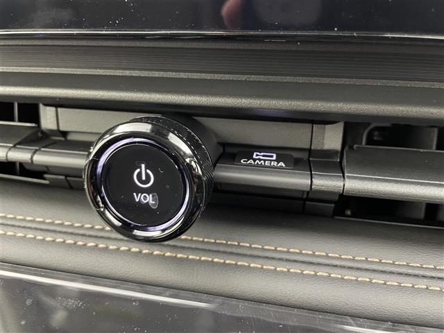 セレナ ｅ－パワー　ハイウェイスターＶ　登録済未使用車　１２．３型アドバンスドドライブアシストディスプレイ　ＴＶ　アラウンドビューモニター　両側パワースライドドア　プロパイロット　インテリジェントルームミラー　ワイヤレス充電　ＥＴＣ２．０（15枚目）