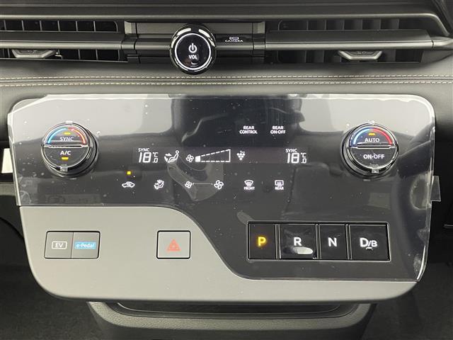 セレナ ｅ－パワー　ハイウェイスターＶ　登録済未使用車　１２．３型アドバンスドドライブアシストディスプレイ　ＴＶ　アラウンドビューモニター　両側パワースライドドア　プロパイロット　インテリジェントルームミラー　ワイヤレス充電　ＥＴＣ２．０（16枚目）