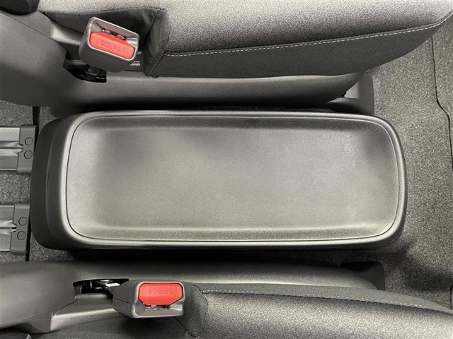 セレナ ｅ－パワー　ハイウェイスターＶ　登録済未使用車　１２．３型アドバンスドドライブアシストディスプレイ　ＴＶ　アラウンドビューモニター　両側パワースライドドア　プロパイロット　インテリジェントルームミラー　ワイヤレス充電　ＥＴＣ２．０（29枚目）