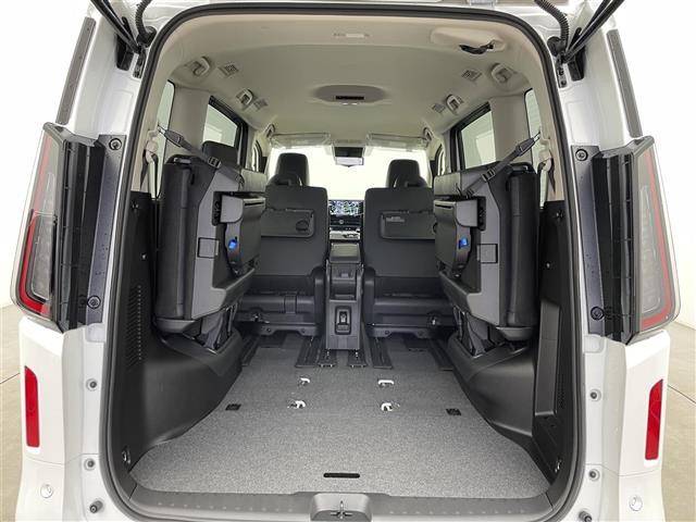 セレナ ｅ－パワー　ハイウェイスターＶ　登録済未使用車　１２．３型アドバンスドドライブアシストディスプレイ　ＴＶ　アラウンドビューモニター　両側パワースライドドア　プロパイロット　インテリジェントルームミラー　ワイヤレス充電　ＥＴＣ２．０（33枚目）