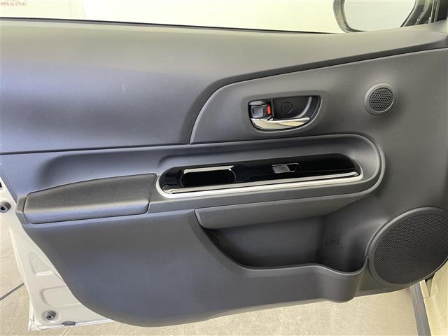 アクア クロスオーバー　グラム　ワンオーナー　純正ＳＤナビ（ＡＭ、ＦＭ、　ＣＤ、ＢＴ、ＳＤ、ＡＵＸ）　ワンセグＴＶ　車外カメラ（バック、フロント、サイド、全方位）　衝突軽減システム　レーンキープアシスト　コーナーセンサー　ドラレコ（27枚目）