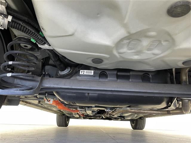 アクア クロスオーバー　グラム　ワンオーナー　純正ＳＤナビ（ＡＭ、ＦＭ、　ＣＤ、ＢＴ、ＳＤ、ＡＵＸ）　ワンセグＴＶ　車外カメラ（バック、フロント、サイド、全方位）　衝突軽減システム　レーンキープアシスト　コーナーセンサー　ドラレコ（41枚目）