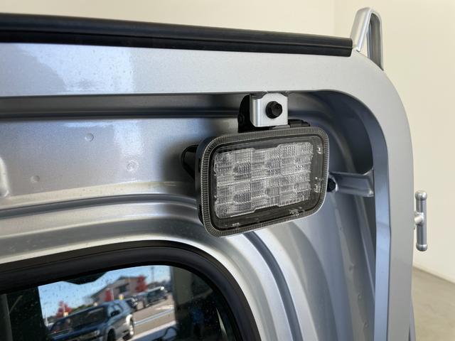 ハイゼットトラック ローダンプ 電動モーター式 社外ナビ オートハロゲンライト 衝突被害軽減システム コーナーセンサー 横滑り防止装置 アイドリングストップ デフロック スペアキー ACエアコン 保証書 取扱説明書 BT フルセグ(34枚目)